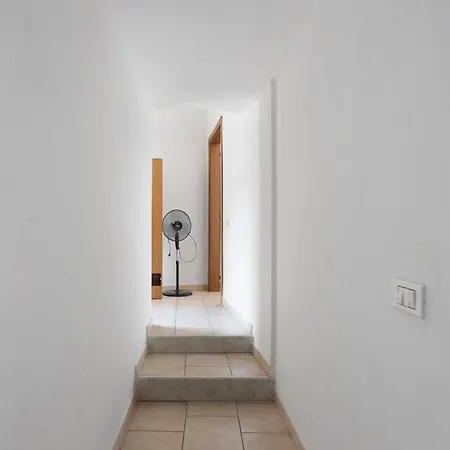 Casa Luciana Castelnuovo Tatil Evi *