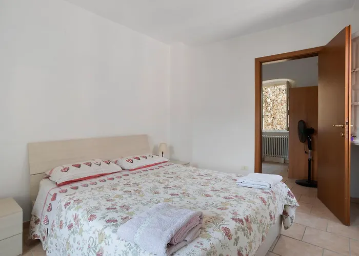 Casa Luciana Castelnuovo Feriehus *